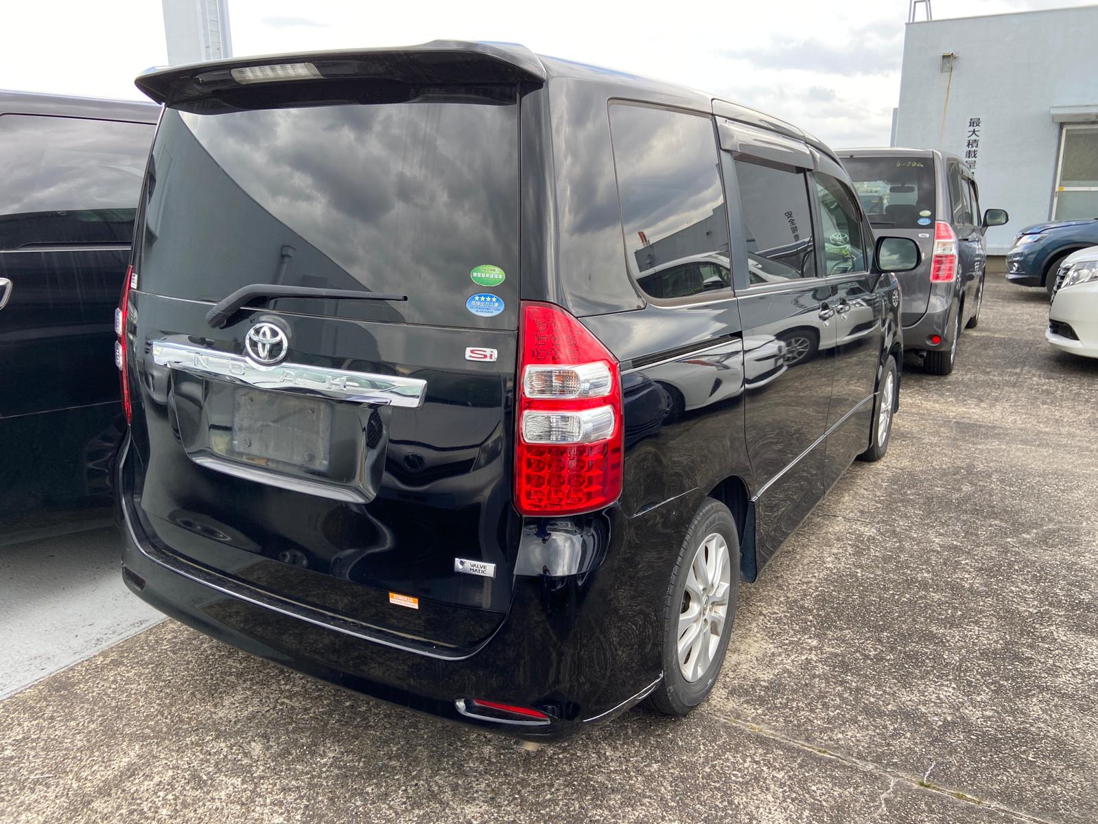 2012 Toyota Noah